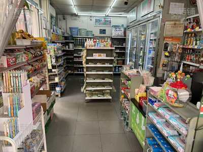 塘厦’第二实验小学门口旁‘便利店转让【转角位，房租便宜，学校、工厂、公寓住宅密集、夜宵美食店旁】
