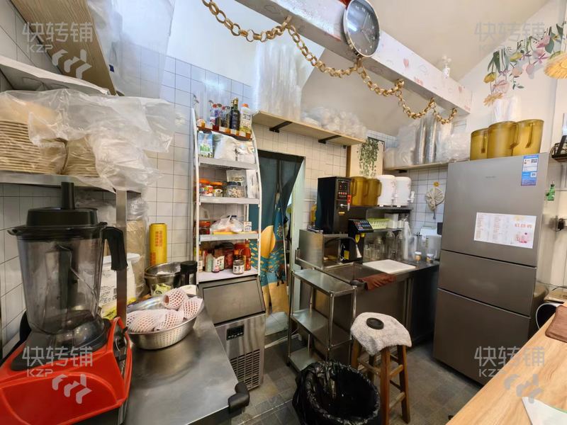 常平百花时代广场附近奶茶店转让【旁边是大钟楼，中元街、租金便宜、住宅密集，适合做任何行业】
