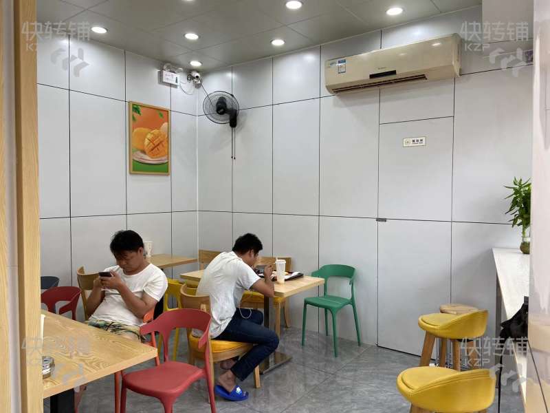 低价急转高埗上江城超市出入口冷饮炸鸡汉堡转让【住宅工厂均坐落这块，可外摆，适合各类加盟品-牌】