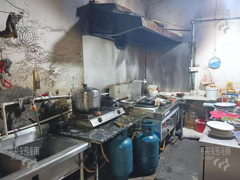 清溪松岗路餐饮店转让（可空转）【4年老店、周边工厂环绕、人流旺、生意稳定】