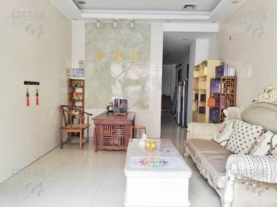 石碣’政府旁‘美容院转让【镇中心地段， 旁边是酒店， 四年多老店， 老客户稳定】