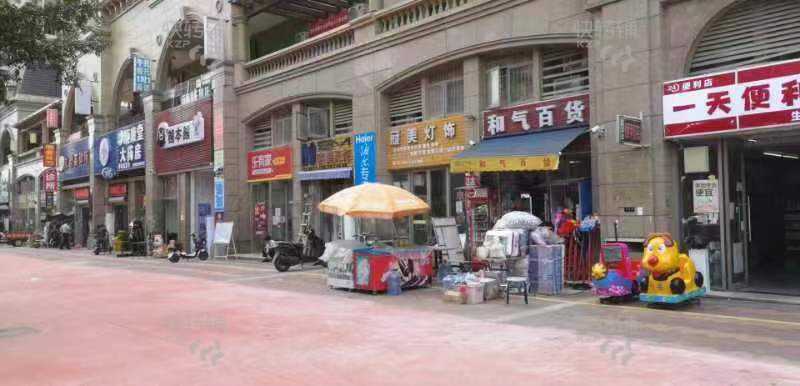 惠州龙光城小区门口便利店转让【转角位，周边学校、小区和住宅区围绕，二楼可以做饭住人】
