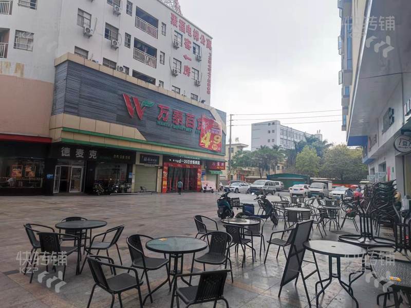 石排万丰商业广场奶茶店转让【店对面KTV，酒吧，美食步行街，超市，工业区】