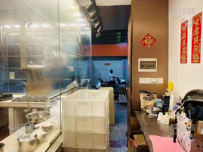 ‘清溪中心市场’烧腊熟食店转让/可空转【市场内商铺、周边住宅密集、夜市街环绕、人流密集】