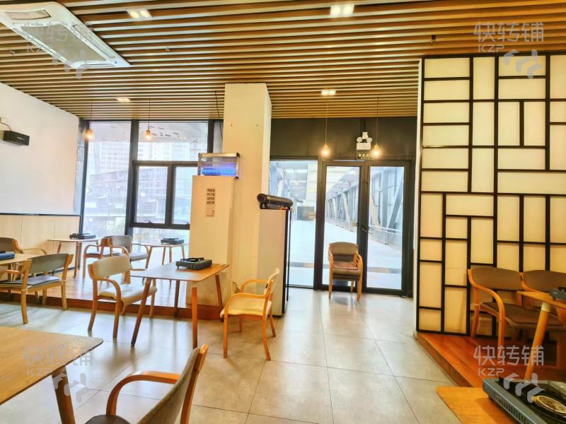 东城万达广场韩国料理店转让【上下两层，做了6年，生意稳定，商业中心地段，人流量很大】