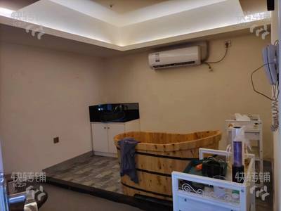 大朗环球广场空铺分租260平~120平【临街门面，周边有商场、写字楼、住宅小区等，人流量大】