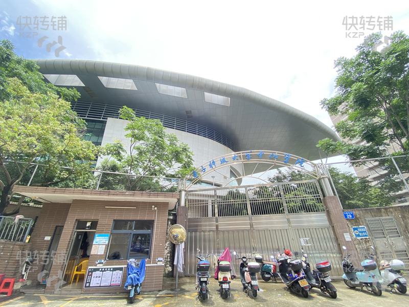 四年老店整转）石岐电科大盈利中咖啡店转让，莫奈花园式花房咖啡馆，唯美有氛围感，附近学校、大型小区、商圈等围绕，做了四年多，有稳定的熟客回头客和好口碑。适合做咖啡、简餐、西餐、蛋糕、小吃、私房菜，餐饮 等都可以，无行业限制，欢迎咨询联系！