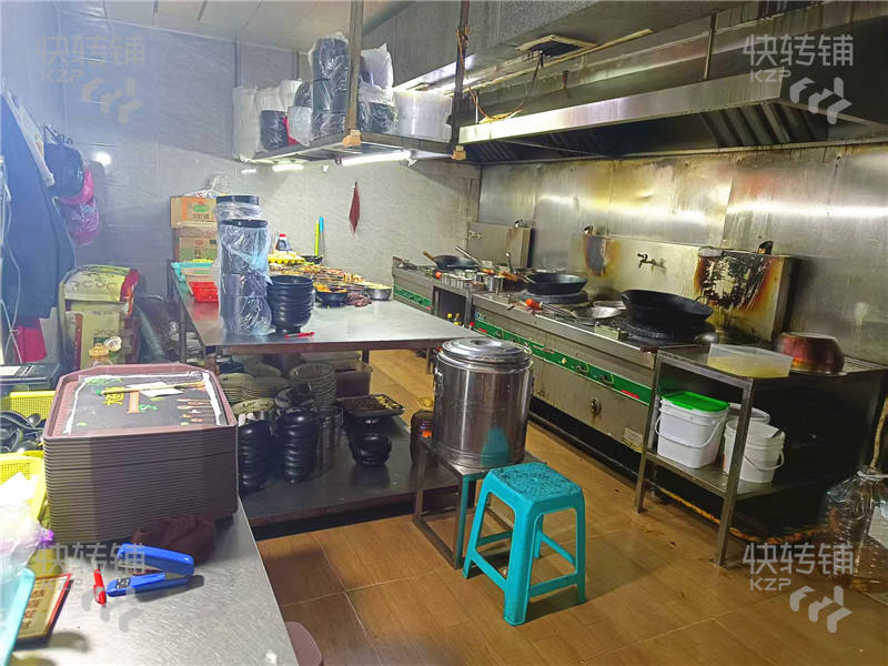 石碣‘工业区’餐饮店转让/可空转【十字路口旁，营业额3500-5000、老客户多，生意稳定】