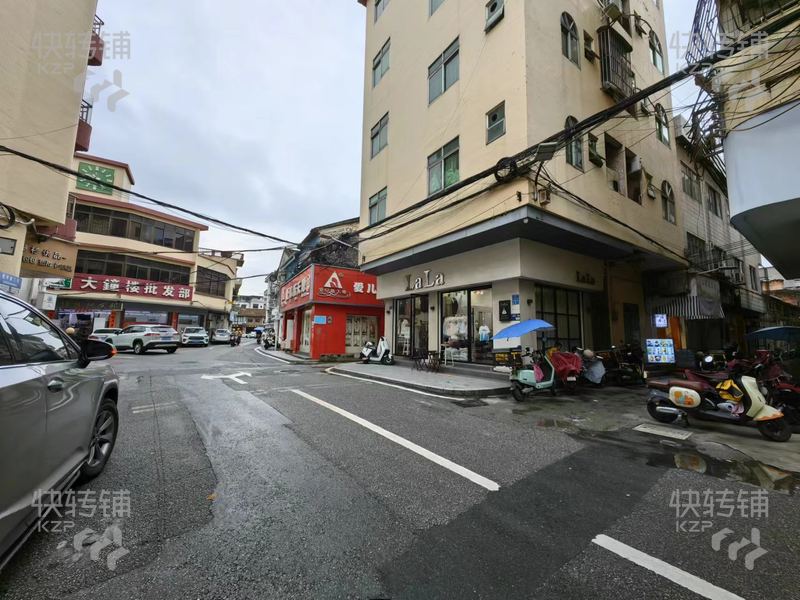 常平百花时代广场附近奶茶店转让【旁边是大钟楼，中元街、租金便宜、住宅密集，适合做任何行业】