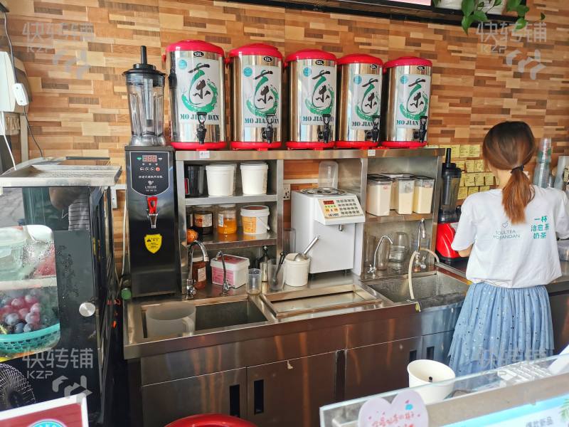 急转) 东升新成市场盈利中奶茶店，位置好，人流大，设备齐全（进货渠道➕商业配方➕包技术➕押金）接手即可盈利