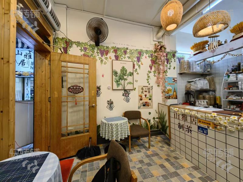 常平百花时代广场附近奶茶店转让【旁边是大钟楼，中元街、租金便宜、住宅密集，适合做任何行业】