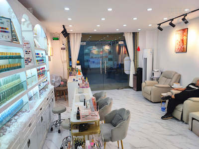 清溪罗马综合市场美甲美容店转让【租金便宜，晚上逛街人居多，工厂，住宅集中】