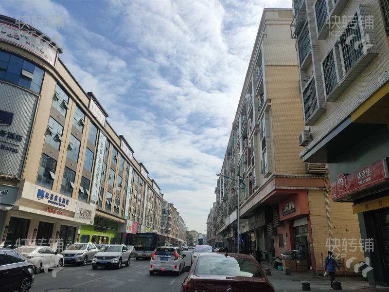 （急转）顺德北滘商业街经营8年旺铺转让，双门面，带阁楼，格局方正!!