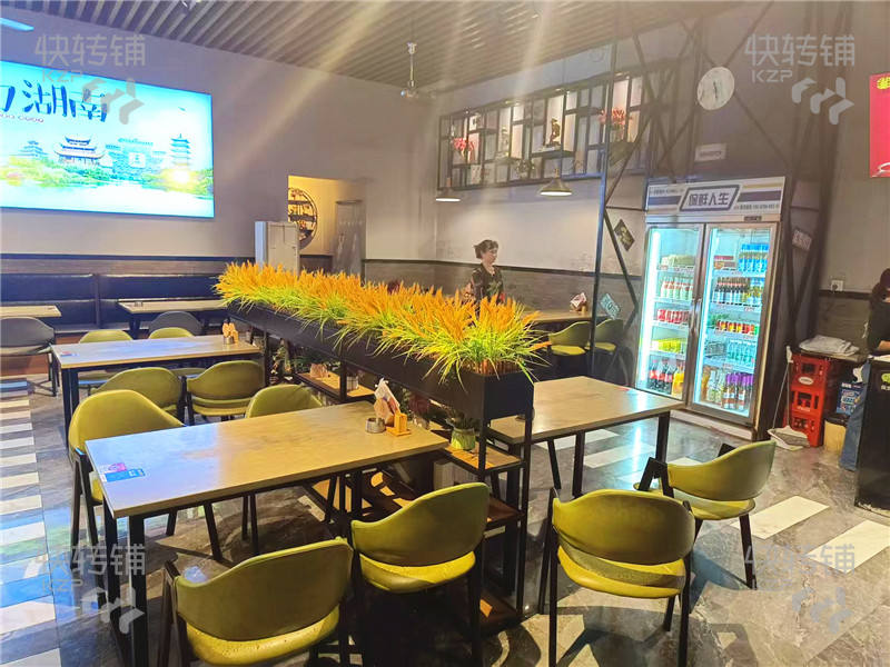 石碣‘工业区’餐饮店转让/可空转【十字路口旁，营业额3500-5000、老客户多，生意稳定】