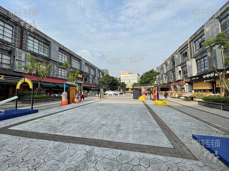 东城33小镇二楼招租【适合做任何行业，没有入场费，网红街、高端小区环绕】