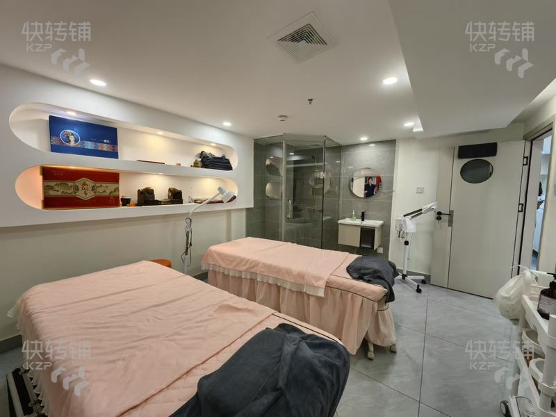 石碣‘骏隆豪景花园’美容美发店转让【全新精装、周边几个大型购物广场、几个大型住宅小区、商圈人气旺】可空转