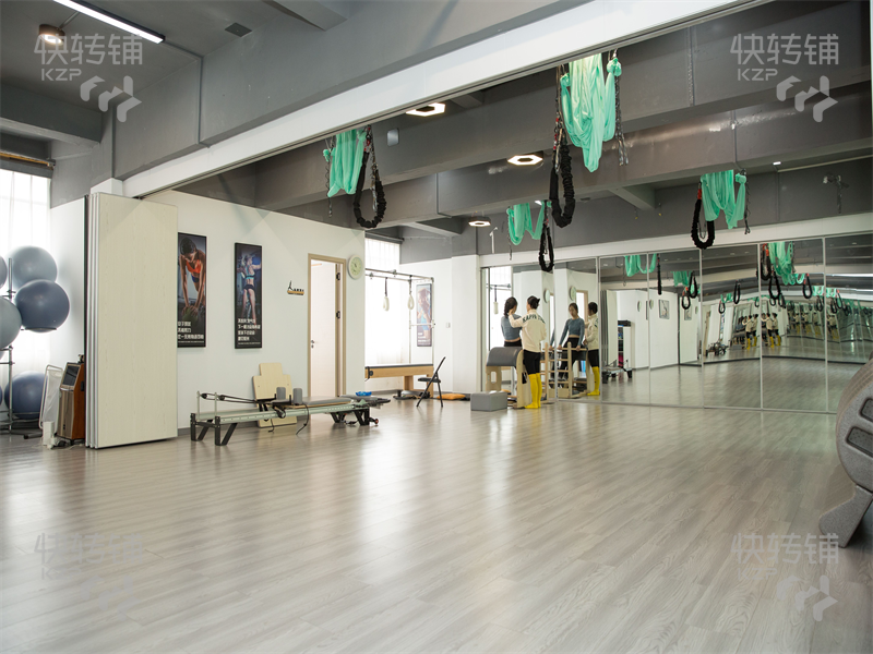 东城‘石井市场’瑜伽馆转租【精装修、不用转让费、只需给押金、周围全是高端小区、可做其他行业】