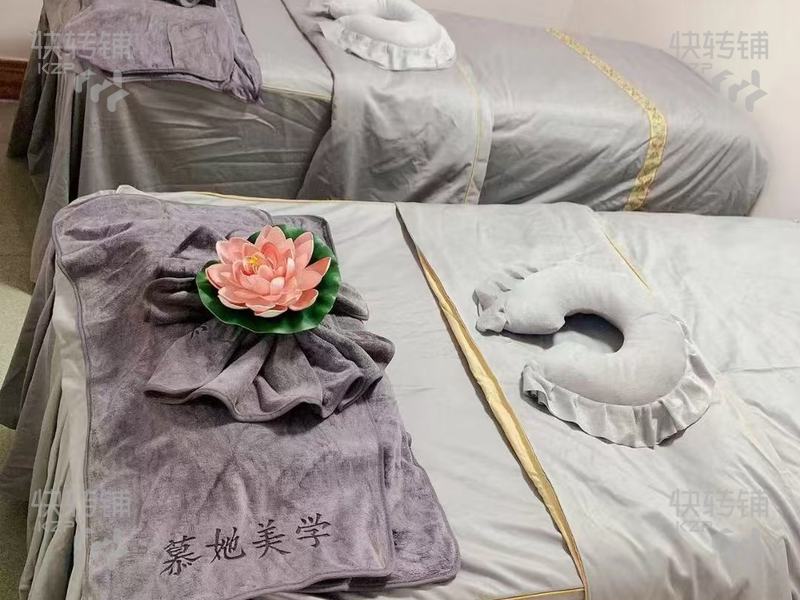 清溪渔梁围美容院转让，可空铺转【上下两层精装修，对面三新百货，公寓住宅工厂集中，老客户多】